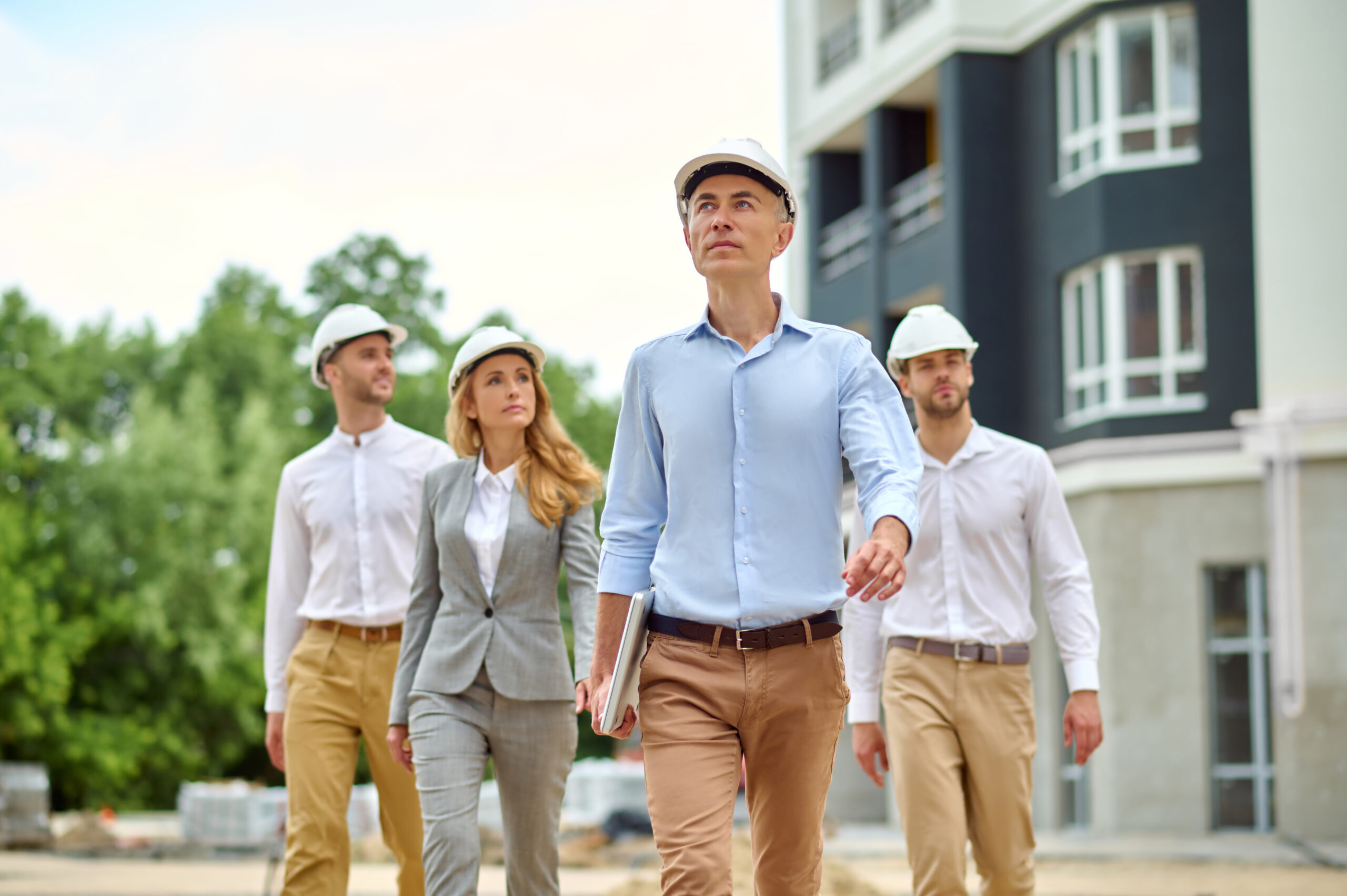 What are the top design trends for homebuilders and investors in 2025?