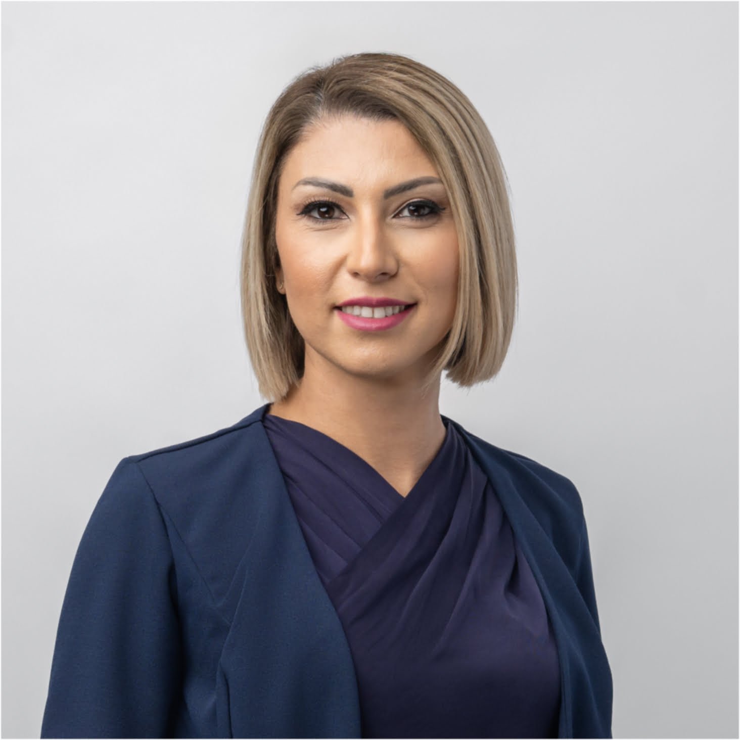 Nelly Javaderhoost